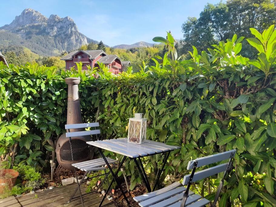 Rez De Jardin / Pieds Des Pistes Apartment แบร์เนซ์ ภายนอก รูปภาพ